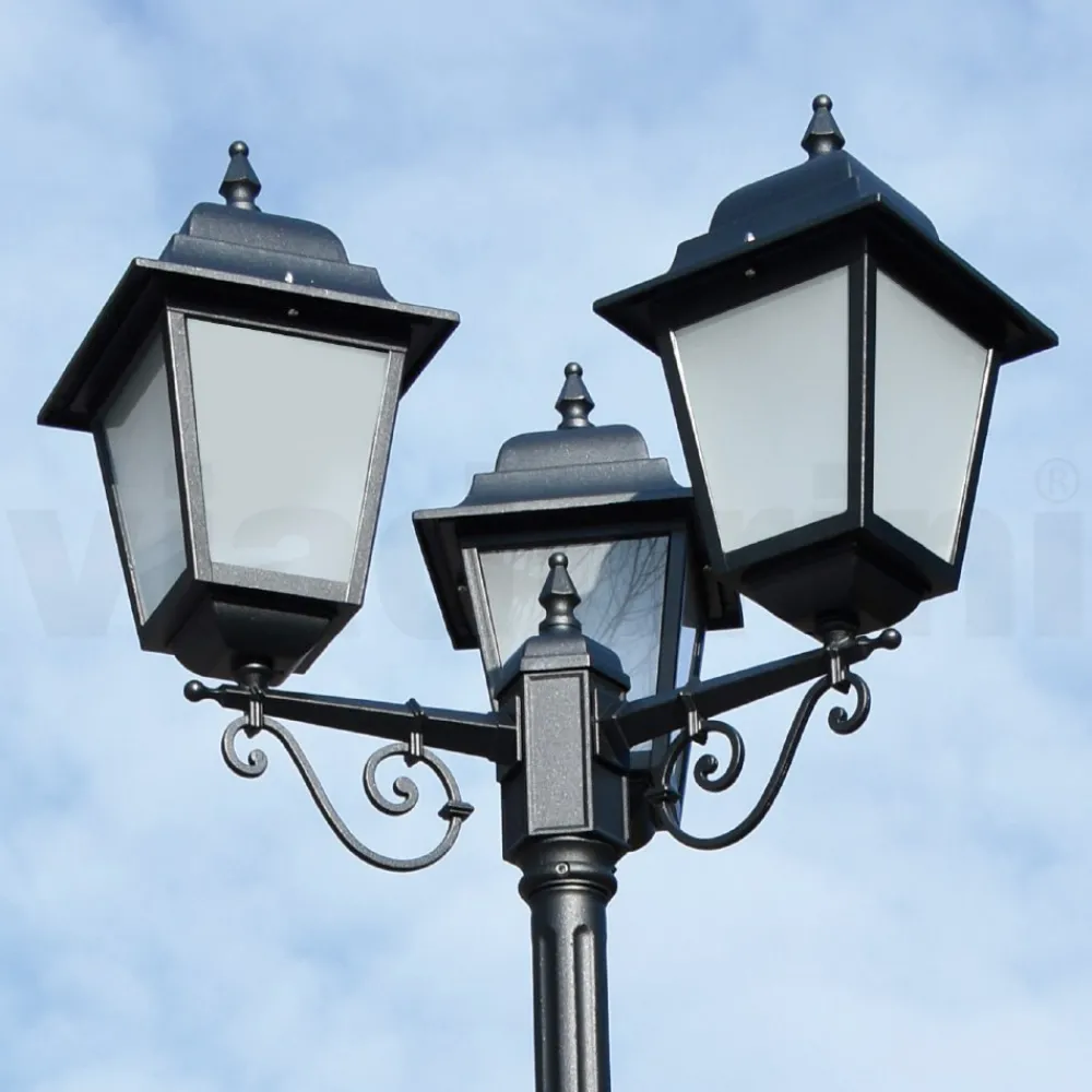 Viadurini Lighting Gartenlampion-249 cm hohe Straßenlaterne aus Anthrazitglas und Aluminium Made in Italy - Scintilla