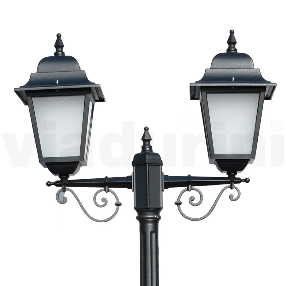 Viadurini Lighting Gartenlampion-219 cm hohe Straßenlaterne aus Anthrazitglas und Aluminium Made in Italy - Scintilla