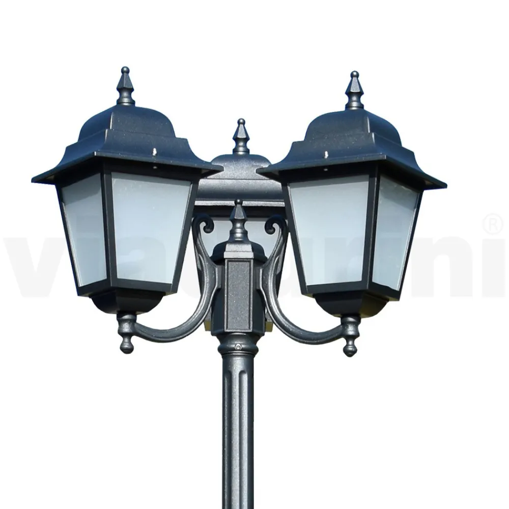 Viadurini Lighting Gartenlampion-238 cm hohe Straßenlaterne aus Anthrazitglas und Aluminium Made in Italy - Scintilla