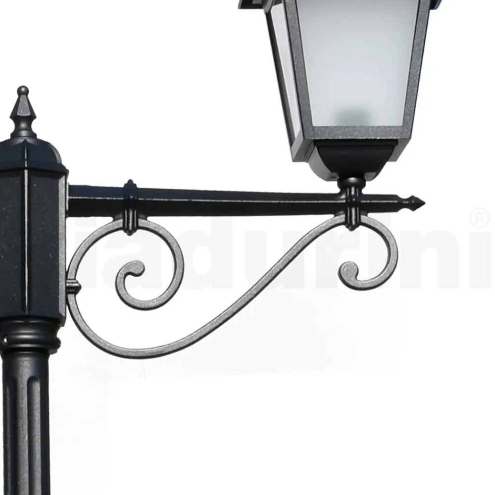 Viadurini Lighting Gartenlampion-255 cm hohe Straßenlaterne aus Anthrazitglas und Aluminium Made in Italy - Scintilla