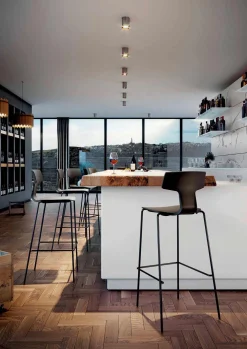 Viadurini in the Garden Outdoor Hocker-2 stapelbare Barhocker aus Metall und Polypropylen Made in Italy - Arlette