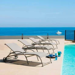 Viadurini in the Garden Sonnenliegen-2 stapelbare Outdoor-Chaiselongues aus Metall und Stoff Made in Italy - Perlo