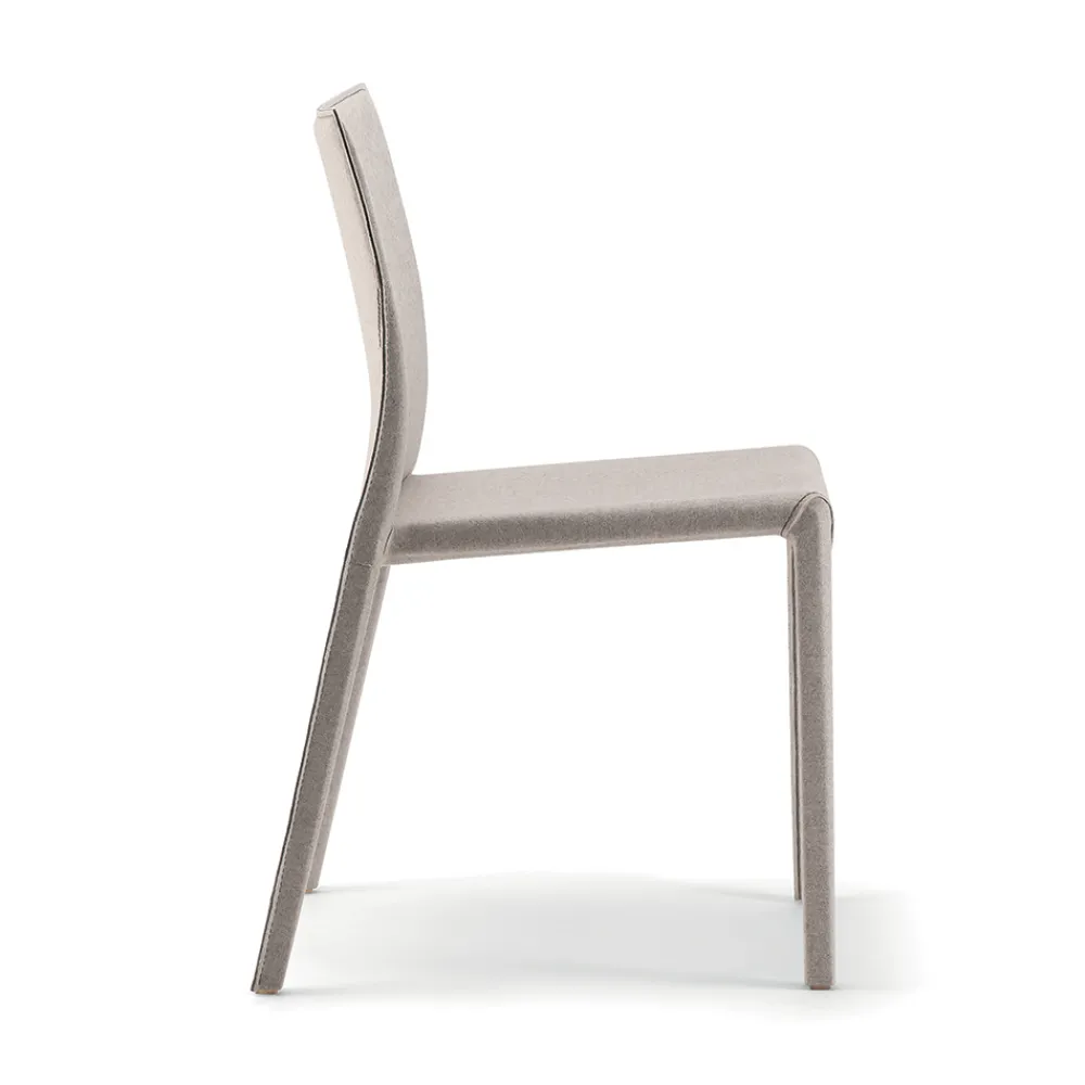 Viadurini in the Garden Moderne Stühle-2 stapelbare Stühle aus Polypropylen, Fiberglas und mit Wolle gepolstert – Gefunden