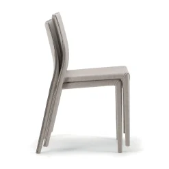 Viadurini in the Garden Moderne Stühle-2 stapelbare Stühle aus Polypropylen, Fiberglas und mit Wolle gepolstert – Gefunden