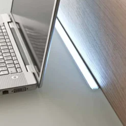 Viadurini Living Design Schreibtische-Abgehängter Schreibtisch aus Kristall mit Metallstruktur Made in Italy - Silicon