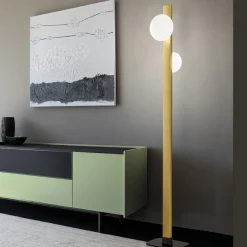 Viadurini Lighting Moderne Stehlampen-Alma Stehlampe aus Aluminium und weißem mundgeblasenem Glas