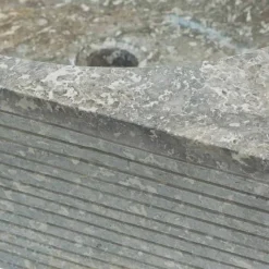 Viadurini Bathroom Steinwaschbecken-Aufsatzwaschbecken aus Naturstein grau Zor, Einzelstück