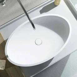 Viadurini Bathroom Design Waschbecken Aus Solid Surface-Aufsatzwaschbecken in einer Olavenform in Italien hergestellt, Frascati