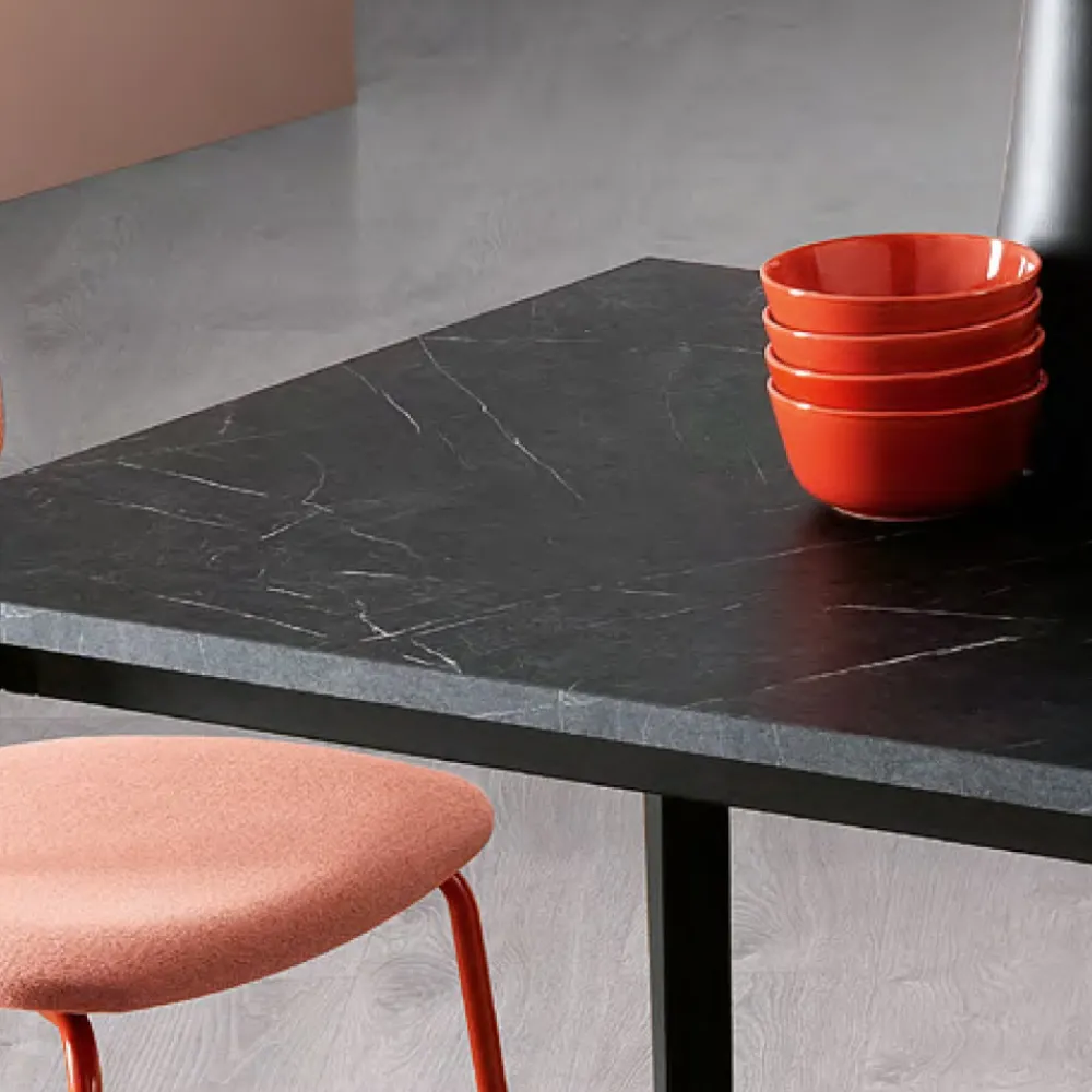 Viadurini Living Ausziehbare Esstische-Ausziehbarer Tisch mit Marmor-Melaminplatte und anthrazitfarbenen Beinen - Ariel