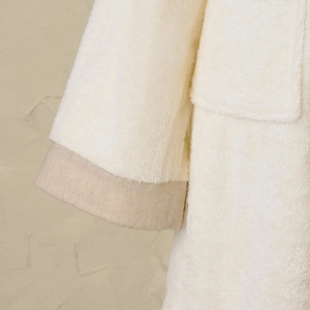 Viadurini Textile Bademäntel-Bademantel aus Baumwollfrottee mit Kapuze und Leinenrüsche - Mellow