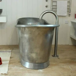 Viadurini Bathroom Freistehende Badewannen-Badewanne Freestanding aus Kupfer in modernem Design Julia