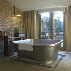 Viadurini Bathroom Freistehende Badewannen-Badewanne freistehend aus Kupfer in modernem Design Annie