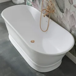 Viadurini Bathroom Freistehende Badewannen-Badewanne mit fester Oberfläche und integriertem Überlauf, hergestellt in Italien – Aurelio