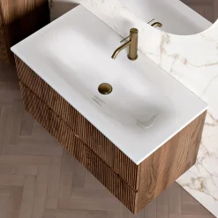 Viadurini Bathroom Badmöbel Hängend-Badezimmerkomposition aus gerippter Rio-Eiche, hergestellt in Italien – Afrodite