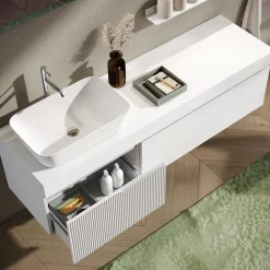 Viadurini Bathroom Badmöbel Hängend-Badezimmerkomposition mit Spiegel und Regal, hergestellt in Italien – Erebo