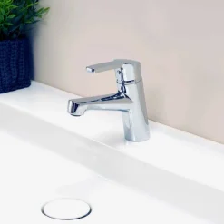 Viadurini Bathroom Badmöbel Hängend-Badezimmerschrank 120 cm, Spiegel und Waschbecken - Becky