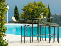 Viadurini in the Garden Outdoor Hocker-Barhocker im Freien aus pulverbeschichtetem Metall Made in Italy - Meone