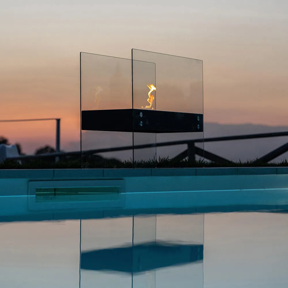 Viadurini Fire Design Bodenkamine Bioethanol-Bioethanol-Bodenkamin aus schwarzem Metall und gehärtetem Glas - Violante