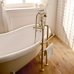 Viadurini Bathroom Badewannearmaturen-Boden-Badewannengruppe im Vintage-Design aus Messing Made in Italy - Katerina