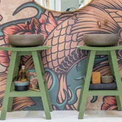 Viadurini Bathroom Badmöbel Stehend-Boden-Badezimmerschrank aus grünem Teakholz mit Handtuchhaken - Raomi