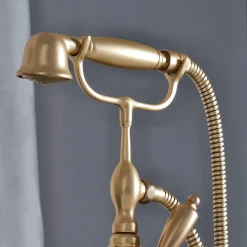 Viadurini Bathroom Badewannearmaturen-Bodenstehende Badewannengruppe mit Handbrause und flexiblem Schlauch. Hergestellt in Italien – Mailand