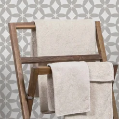 Viadurini Bathroom Badmöbel Hängend-Composition 3 Badezimmermöbel aus Teakholz und Hi Macs® - Talk