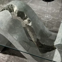 Viadurini Living Couchtische Aus Stein-Couchtisch aus gehärtetem Glas mit Sockel aus Fossilstein – Jordan
