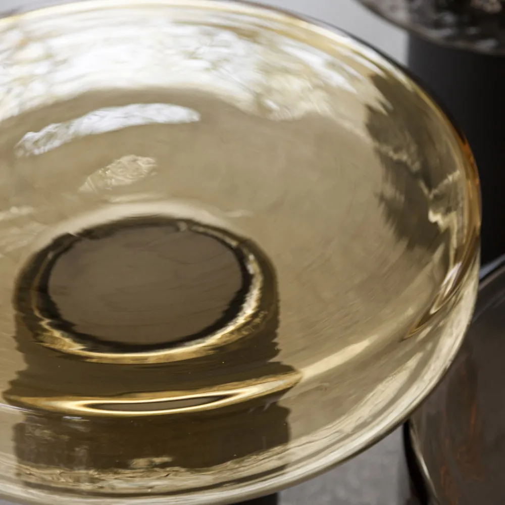 Viadurini Living Moderne Couchtische-Couchtisch mit Glasplatte und Metallgestell, hergestellt in Italien – Batulla