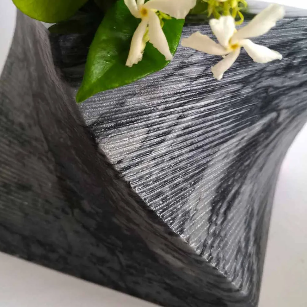 Viadurini Living Deko Vasen-Dekorative Design Vase aus Bardiglio oder Carrara Marmor Made in Italy - Prisma