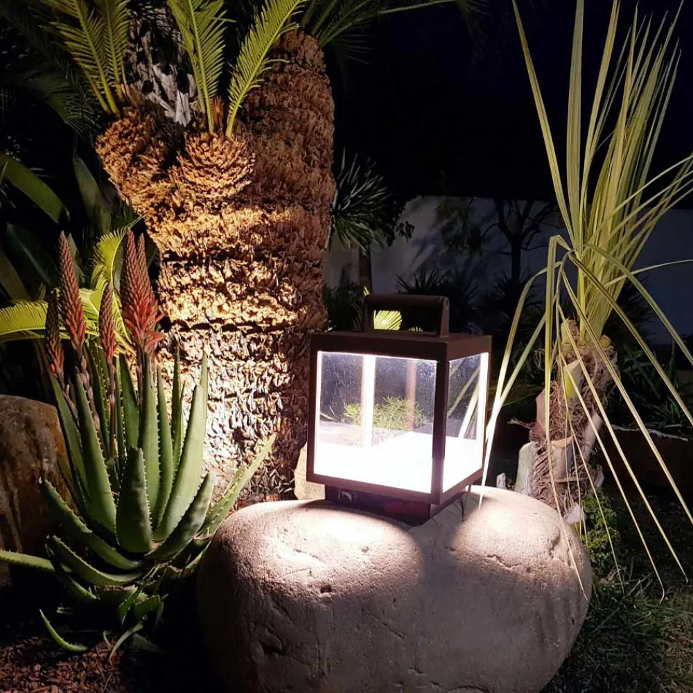 Viadurini Lighting Gartenlampion-Dekorativer LED-Außenstrahler aus weißem Aluminium oder Corten - Bettina