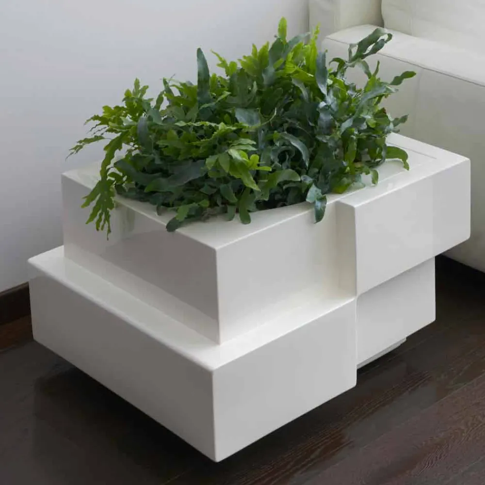 SLIDE Gartenideen-Dekorativer Vase für draußen / innen auf Rädern Cubic Yo, hergestellt in Italien