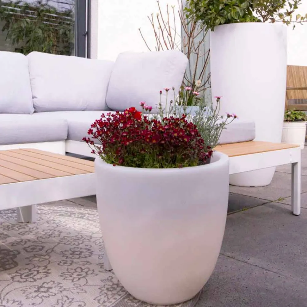 Viadurini Lighting Lichtmöbel-Design Beleuchtete Außen- und Innenvase aus farbigem Polyethylen - Svasostar