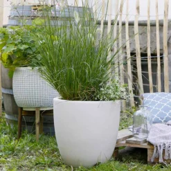 Viadurini Lighting Lichtmöbel-Design Beleuchtete Außen- und Innenvase aus farbigem Polyethylen - Svasostar