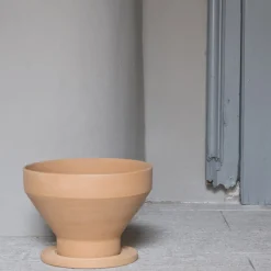 Viadurini in the Garden Deko Vasen-Design Blumenvase aus Terrakotta mit Untertasse Made in Italy - Ettie