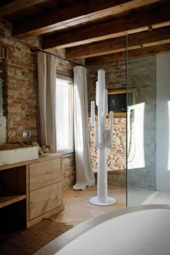 Viadurini Living Garderobenständer-Design Kleiderständer aus farbigem Polyethylen Made in Italy - Zastor