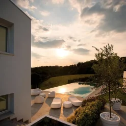 Viadurini in the Garden Sonnenliegen-Design Outdoor Chaiselongue aus weißem Polyethylen Made in Italy - Ervin