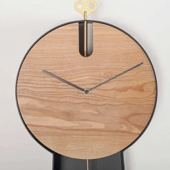 Viadurini Time Design Tischuhren-Design Pendeluhr mit Stahlkonstruktion Made in Italy - Pendolino