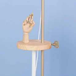 Viadurini Lighting Designer Stehlampen-Design Stehleuchte aus Stahl, Esche und Messing Made in Italy - Pitulla