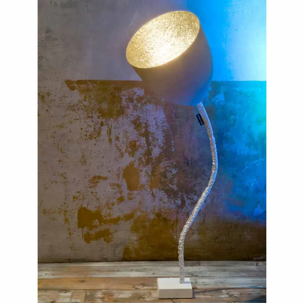 In-es.artdesign Moderne Stehlampen-Design Stehleuchte Blume Gemalter Beton