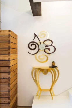 Viadurini Time Design Wanduhren-Design Wanduhr aus farbigem Eisen Made in Italy - Fiordaliso