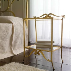 Viadurini Night Design Schlafzimmer Komplett-Doppelbett aus echtem Leder, komplett mit Matratze und 2 Nachttischen – King-Size-Bett