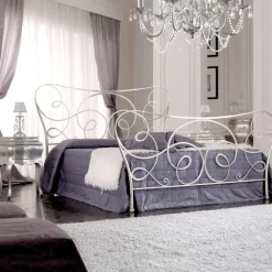 Viadurini Night Design Schmiedeeisen Doppelbetten-Doppelbett aus Eisen mit optionalem Fußteil, hergestellt in Italien – Lampo