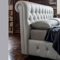 Viadurini Night Design Polsterbetten-Doppelbett mit Capitonné-Polsterung und Holzfüßen - Briosco