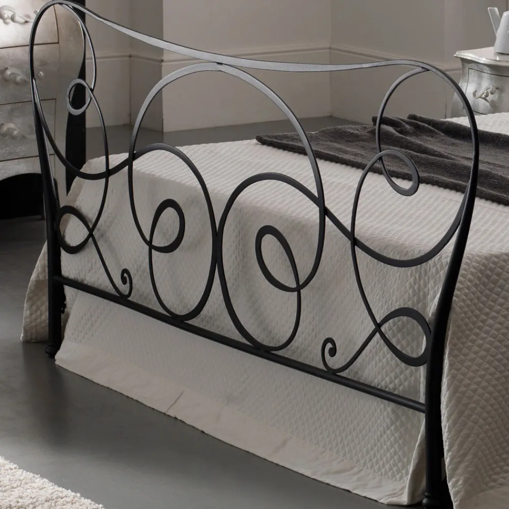 Viadurini Night Design Schlafzimmer Komplett-Doppelbett mit Fußteil, Matratze, Kissen und 2 Nachttischen – Lampo