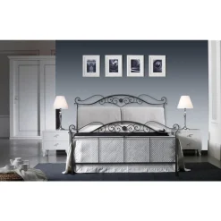 Viadurini Night Design Schlafzimmer Komplett-Doppelbett mit Kopfteil mit 2 Kissen, Matratze und 2 Nachttischen – Life