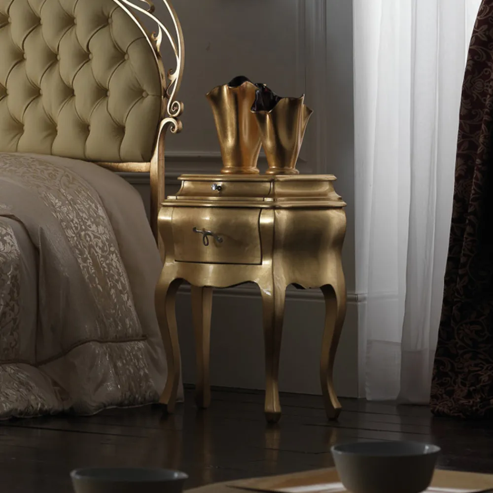 Viadurini Night Design Schlafzimmer Komplett-Doppelbett mit Matratze, Kissen und 2 Nachttischen, hergestellt in Italien – Laki