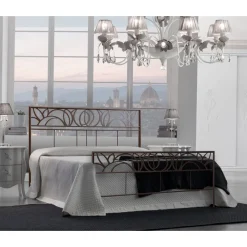 Viadurini Night Design Schmiedeeisen Doppelbetten-Doppelbett mit passendem Corten-Fußteil – Peter