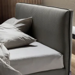 Viadurini Night Design Polsterbetten-Doppelbett 160x190 mit bezogenem Kordelzug Made in Italy - Charme