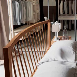 Viadurini Night Design Design Doppelbetten-Doppelbett 160x200cm, Basis aus massivem Nussholz Desing Alain