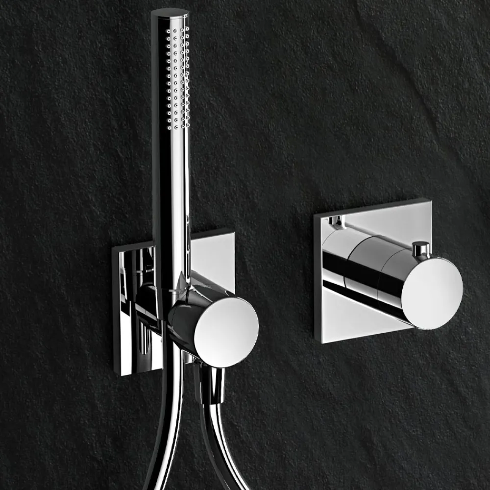 Viadurini Bathroom Duscharmaturen-Duschkopf- und Handbrausegruppe mit runder oder quadratischer Rosette - Kristio